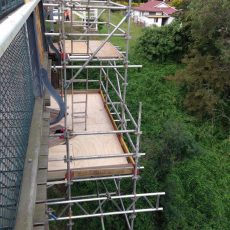 QR Saddlers Creek cantilever scaffold